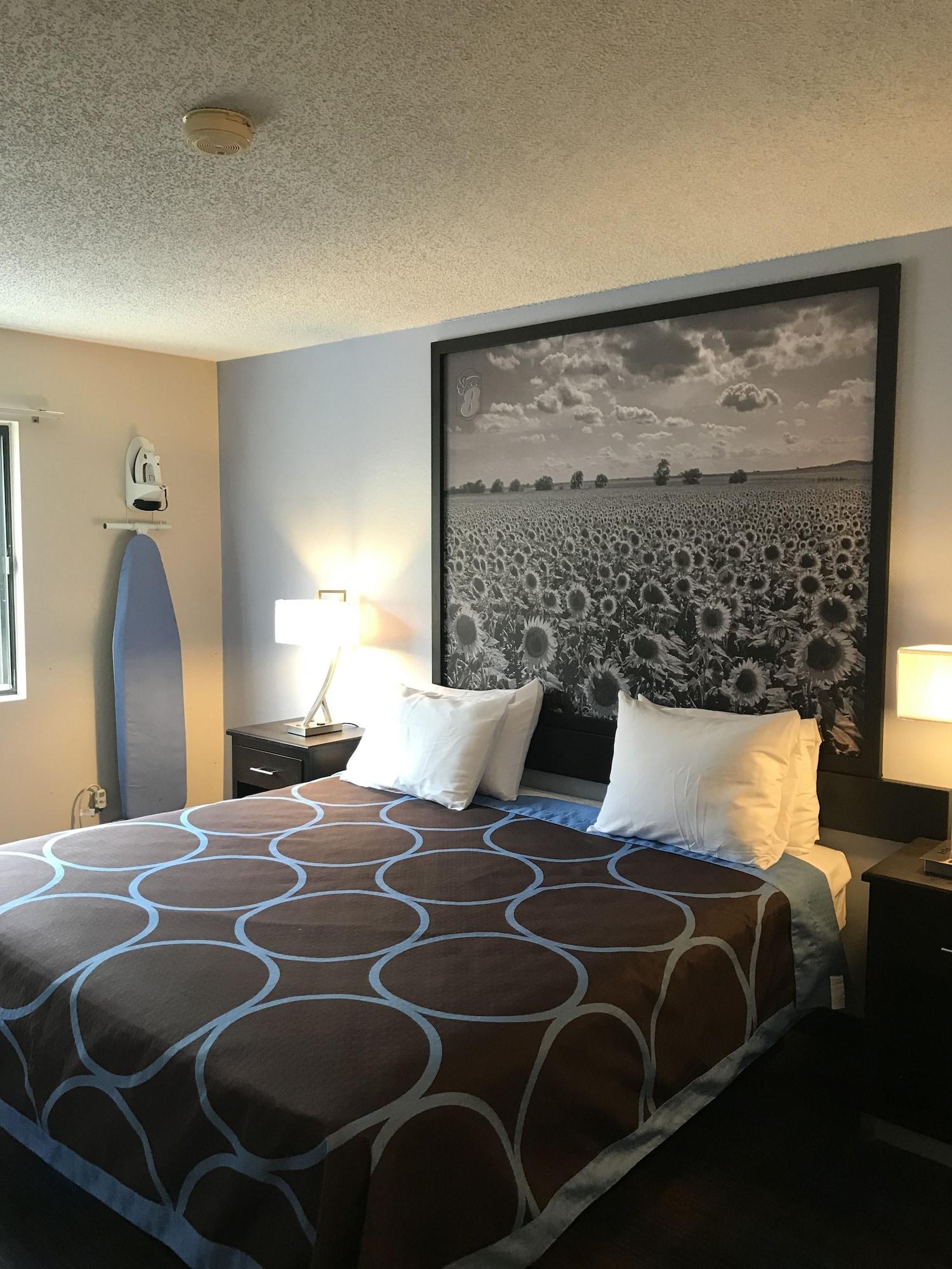 Super 8 By Wyndham Lenexa Overland Park Area/Mall Area Extérieur photo