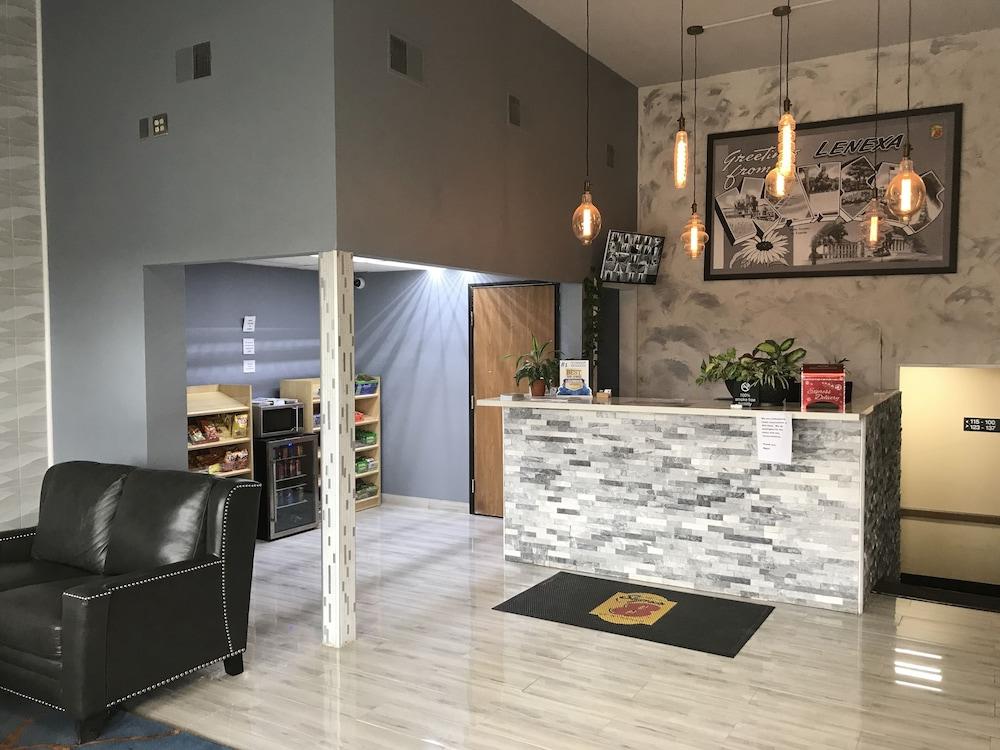 Super 8 By Wyndham Lenexa Overland Park Area/Mall Area Extérieur photo