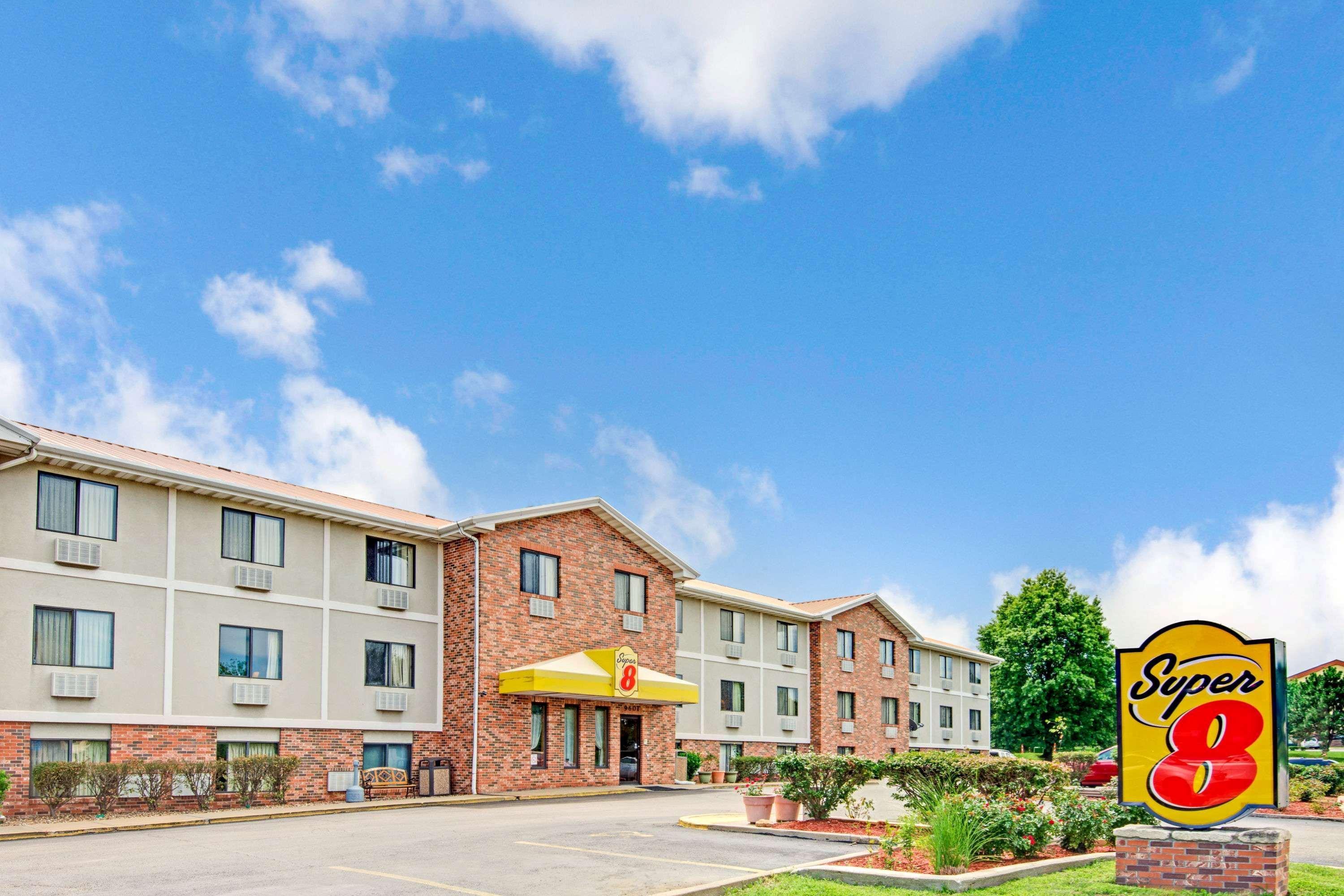 Super 8 By Wyndham Lenexa Overland Park Area/Mall Area Extérieur photo