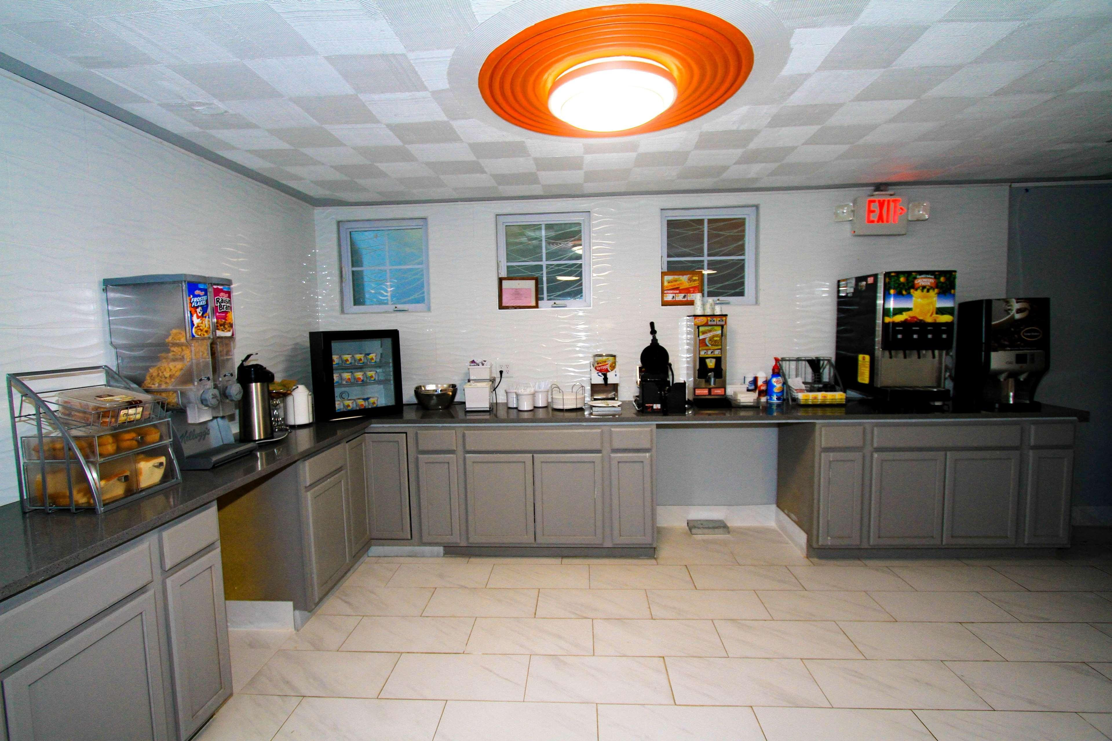 Super 8 By Wyndham Lenexa Overland Park Area/Mall Area Extérieur photo