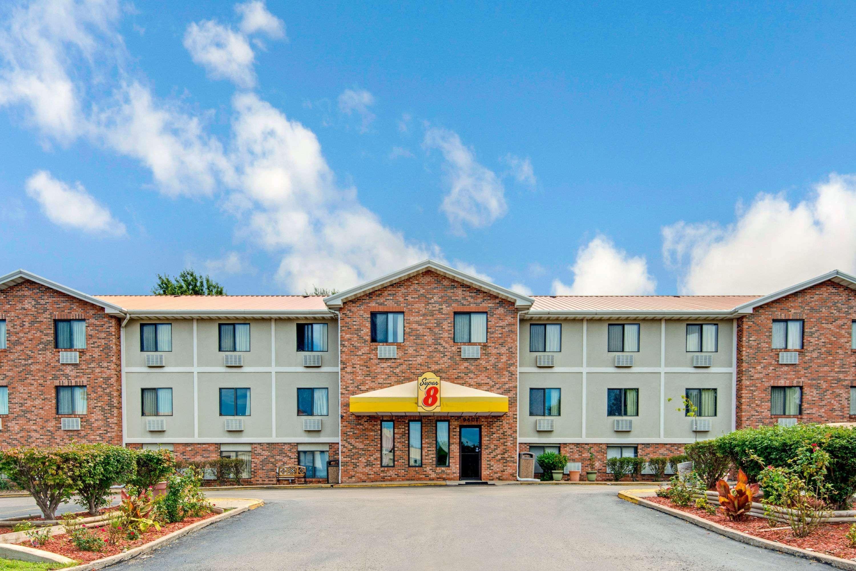 Super 8 By Wyndham Lenexa Overland Park Area/Mall Area Extérieur photo